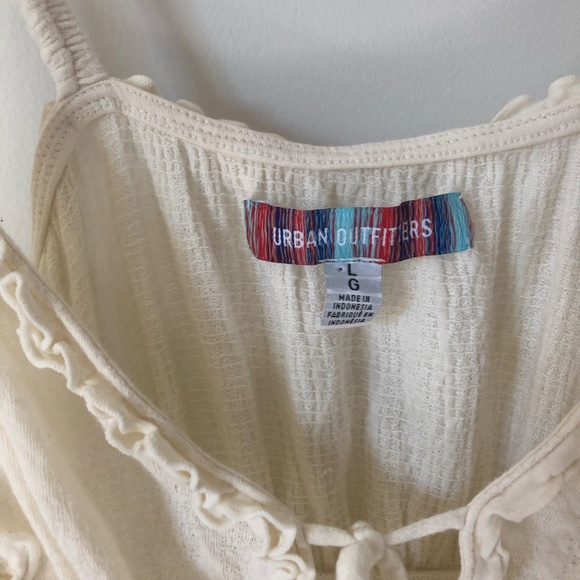 UO Mona Ruffle Top in Ivory | Size L - Picture 3 of 6